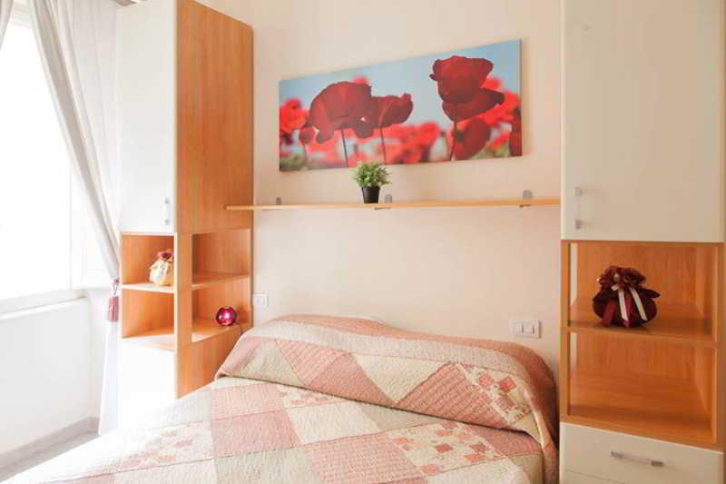 B&B Calamatta Rome Bagian luar foto